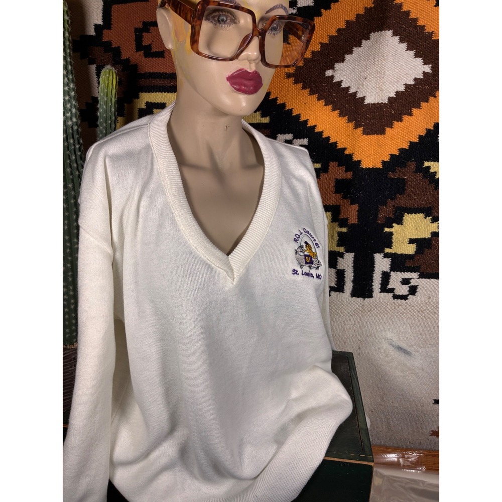 Lee Sport V-Neck Sweater Mens XL White Excellent ROJ Court 81 St Louis MO USA